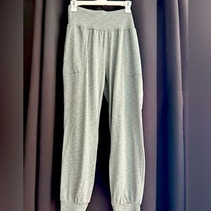 Athleta salutation joggers
